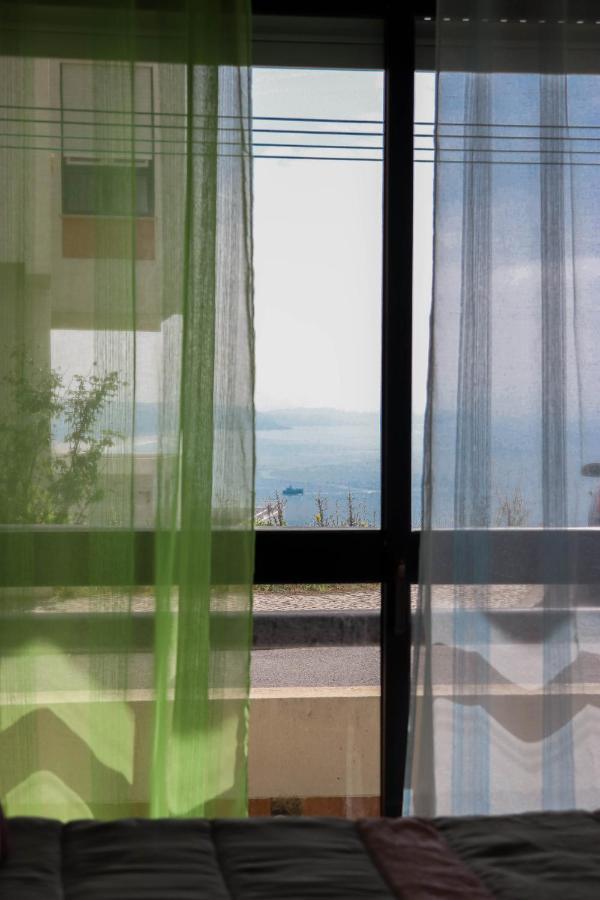 Apartamento com vista mar Nazaré Esterno foto